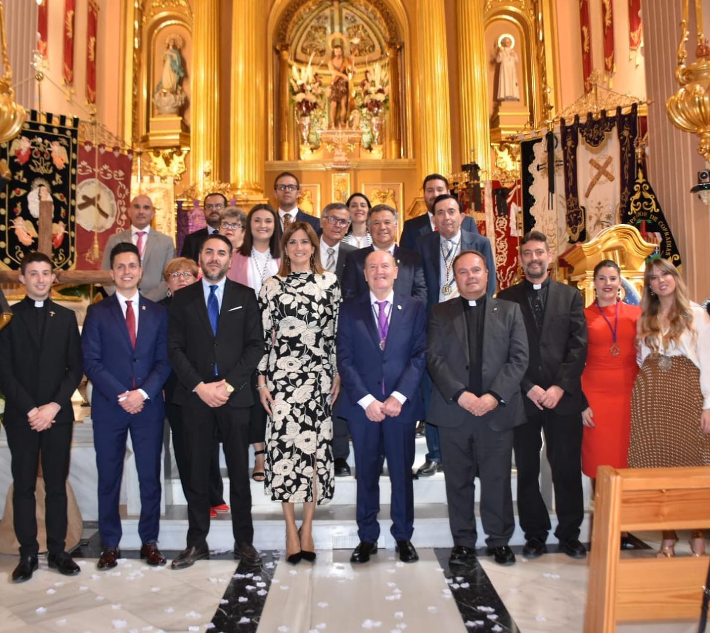 Foto presidentes con el Pregonero de la Semana Santa de Archena 202, D. Alfonso García Gómez